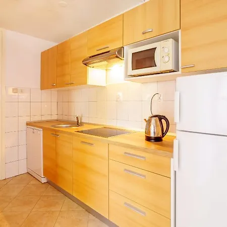 Lina Λομπάρδα