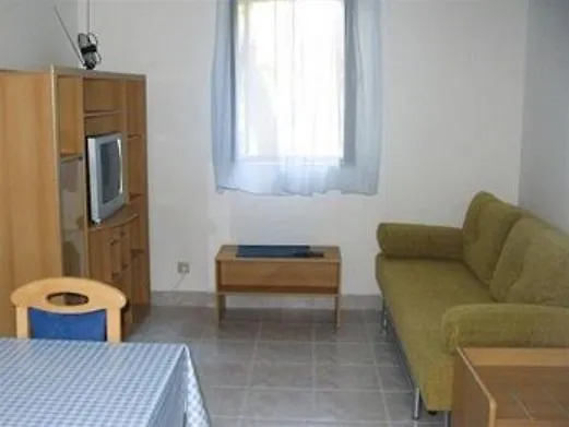 Lina Apartmán